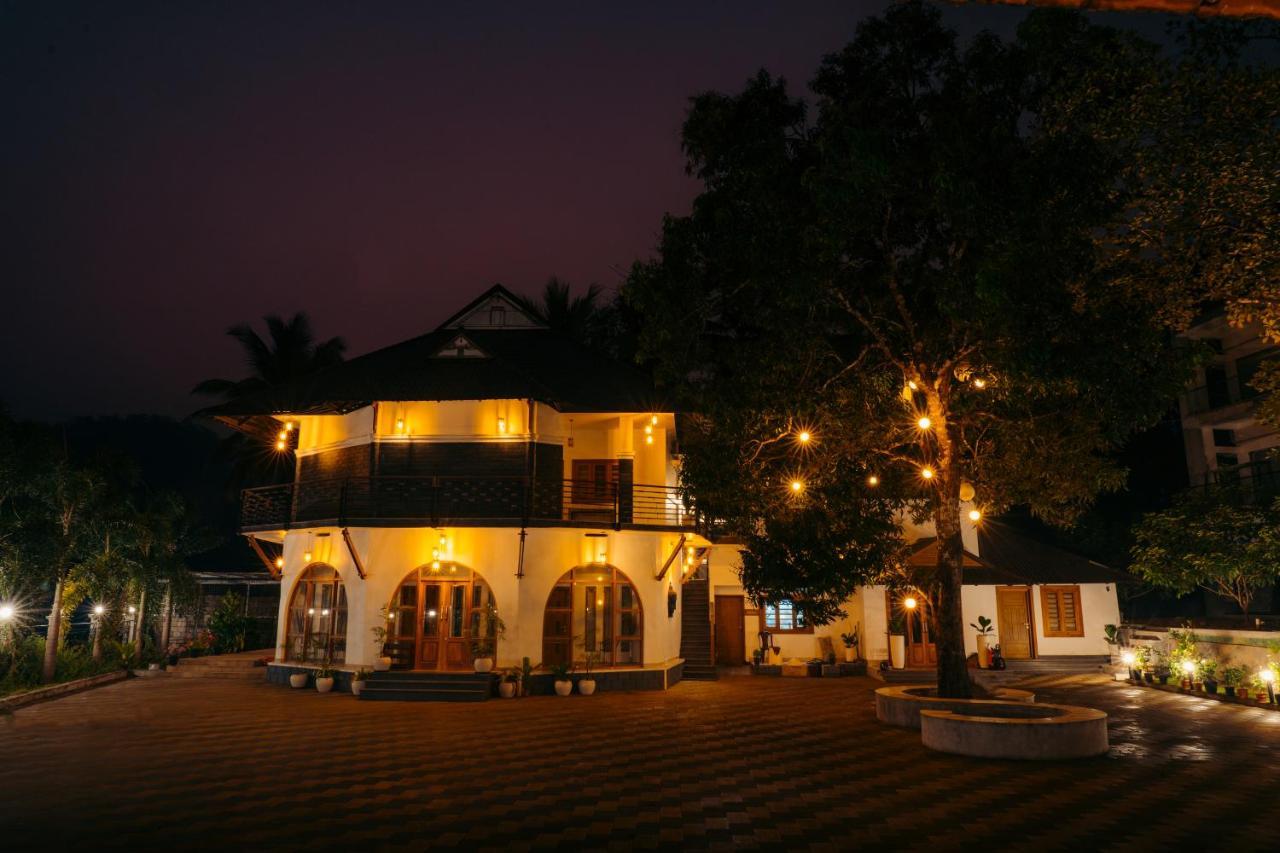 La Cascade Resort Athirappilly Exterior foto